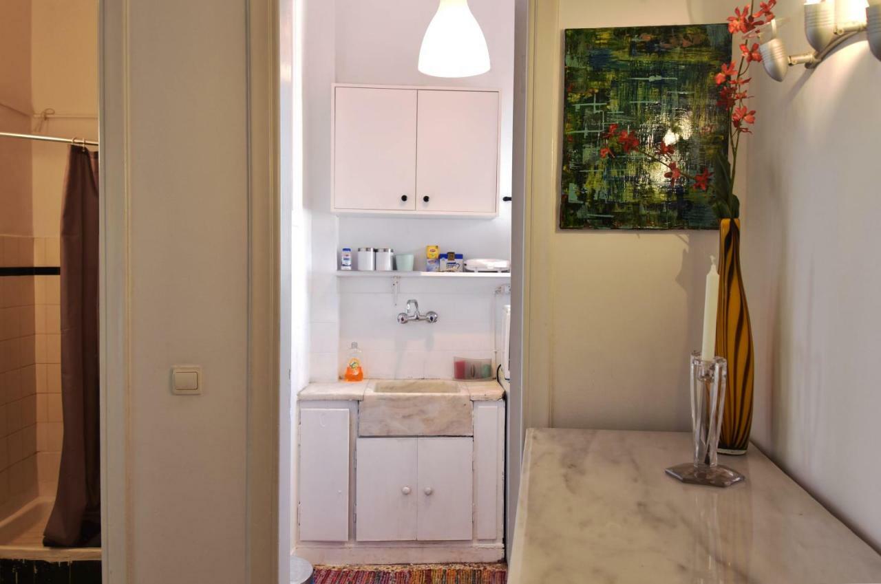 شقة Artist'S Lovely Nest Under The Shadow Of The Parthenon أثينا المظهر الخارجي الصورة